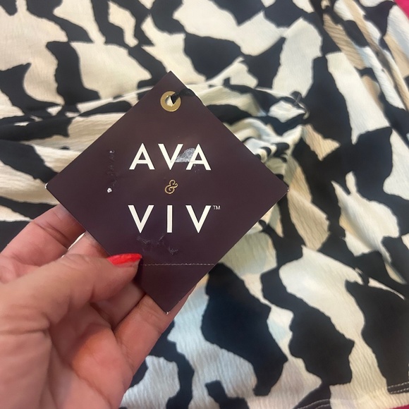 AVA& VIV black and white pattern with bow in front. NWT 1X - Picture 3 of 9